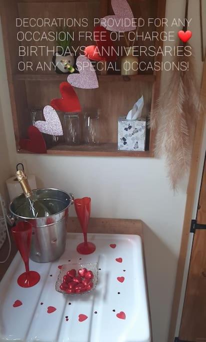 Anglesey New Modern Shepherds Hut With Spa Hot Tub Gwalchmai Εξωτερικό φωτογραφία