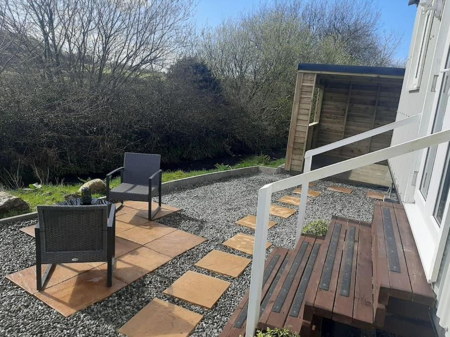 Anglesey New Modern Shepherds Hut With Spa Hot Tub Gwalchmai Εξωτερικό φωτογραφία